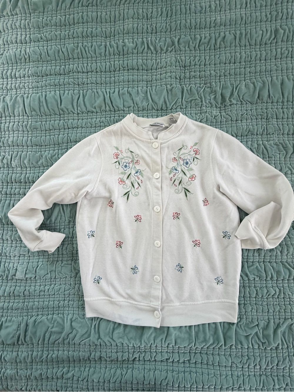 Grandmacore White Floral Embroidered Cardigan Sweater-Small